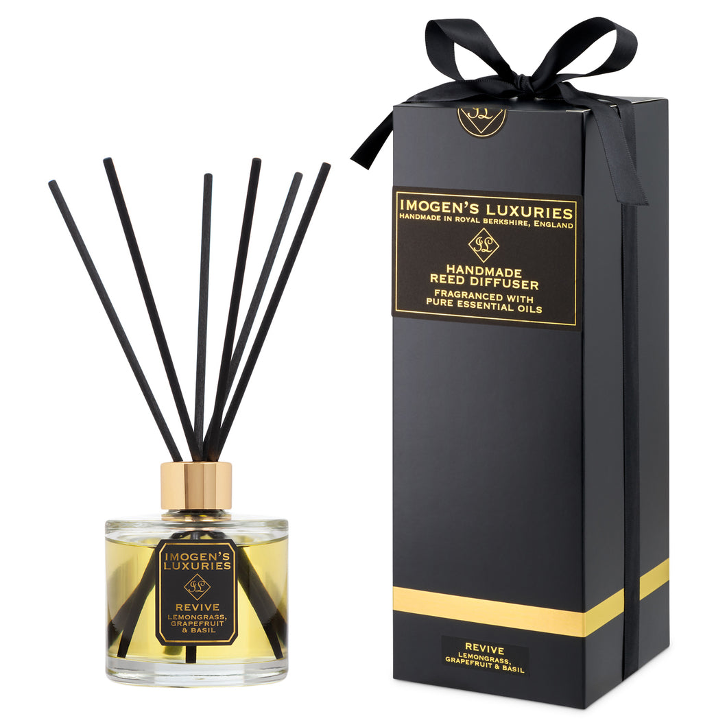 Luxury Revive 200ml reed diffuser is highly scented with our best selling natural Lemongrass, Grapefruit & Basil blend of Essential Oils. Includes thick black reeds and black & gold gift box with satin bow. Handmade by Imogen’s Luxuries, Berkshire, England.