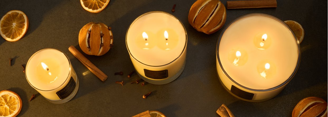 Luxury Christmas scented soy wax candles. Natural Orange, Cinnamon, Clove & Ginger Essential Oils. 1 wick, 2 wick and large 3 wick sizes 140g-500g. Handmade in Berkshire by Imogen's Luxuries