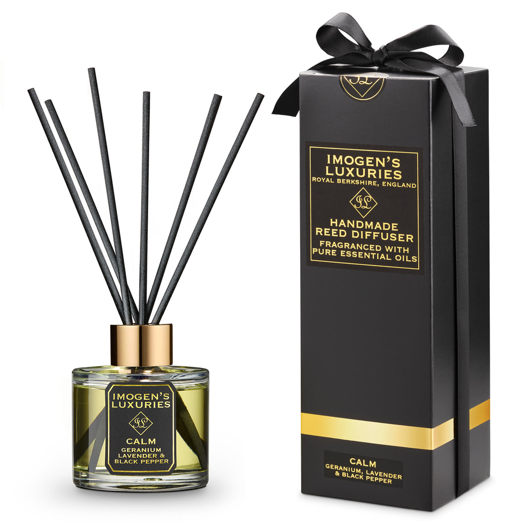 Calm aromatherapy reed diffuser is scented with Geranium, Lavender and Black Pepper Essential Oils. Handmade by Imogen's Luxuries in small batches. Natural, vegan and cruelty free. 100ml. Available with and without gift box £16 - £18