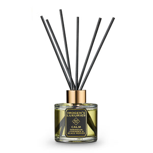 Calm reed diffuser 100ml size and long lasting scent. Fragranced with Geranium, Lavender & Black Pepper pure essential oils. Natural, vegan and cruelty free. 6 Thick black reeds included. Handmade by Imogen's Luxuries in Berkshire England