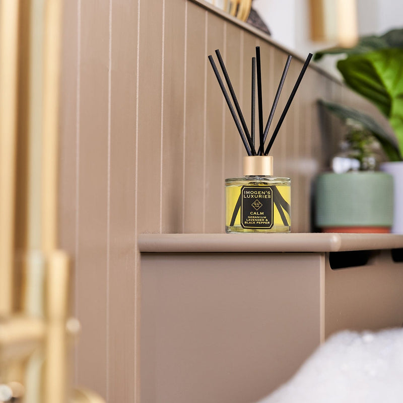 Calm 100ml reed diffuser is perfect to enhance your bathroom space and turn it into your scented sanctuary.  Our signature blend of Geranium, Lavender and Black Pepper essential oils will remind you of a relaxing spa.  Focusing on your sensory needs in your home helps improve well-being and gives you a natural way to install calm. Handmade in Berkshire England with natural, vegan and cruelty free ingredients. Long lasting, our 100ml diffuser will last between 8-12 weeks.